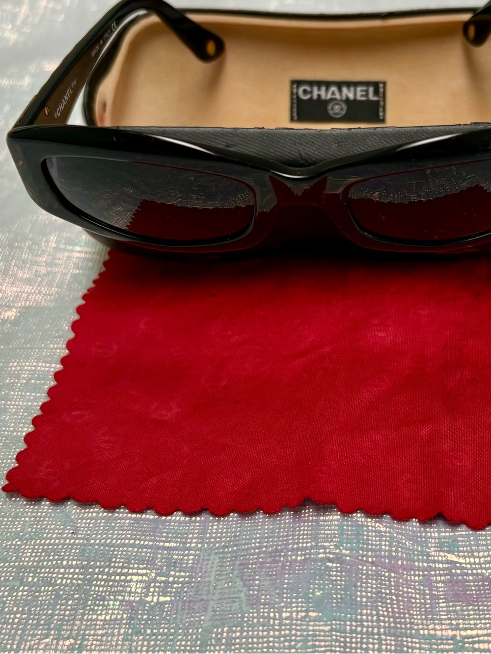 CHANEL Black Cats Eye Iconic Quilted Design Sunglasses
